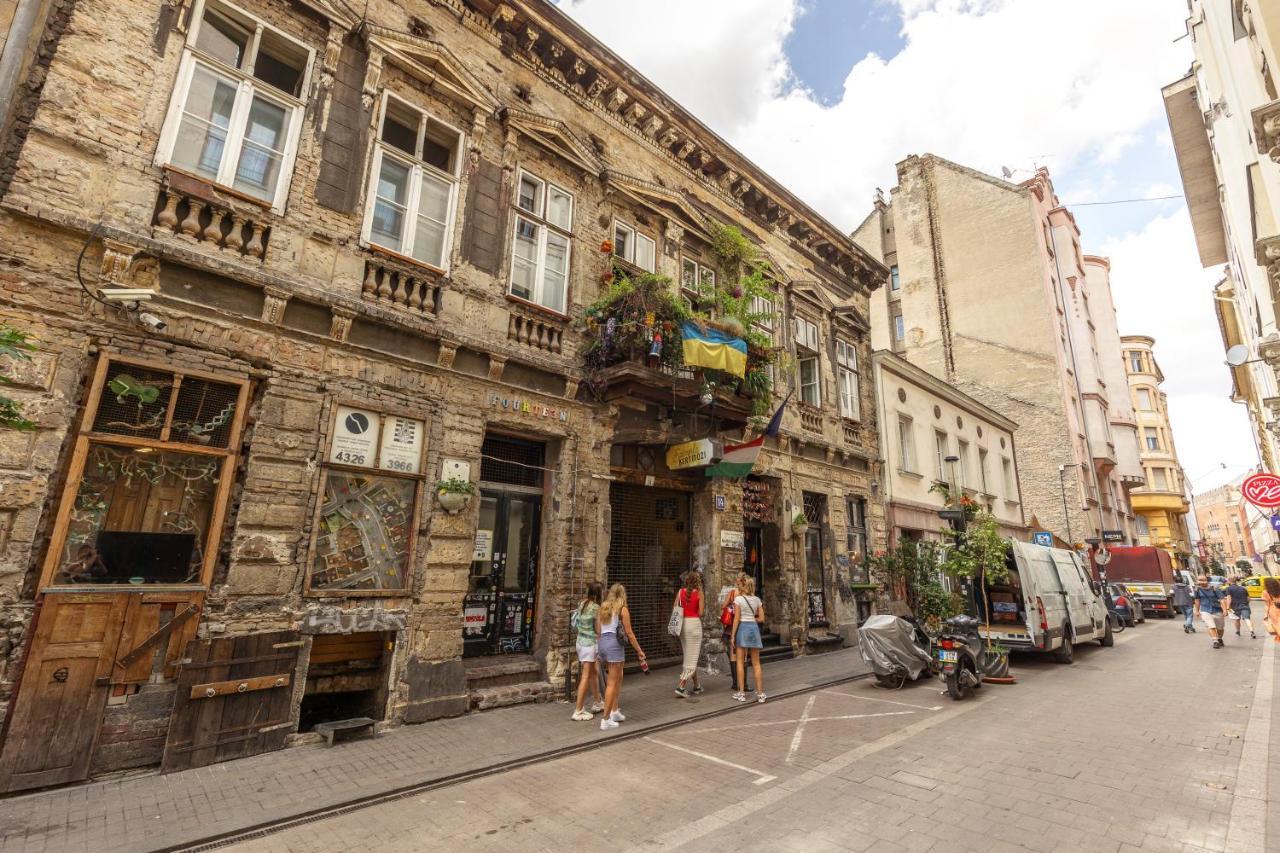 Kazinczy 10 Apartment With 3 Bedrooms Budapest Luaran gambar