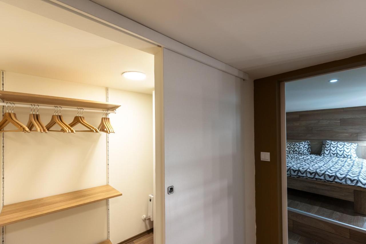 Kazinczy 10 Apartment With 3 Bedrooms Budapest Luaran gambar
