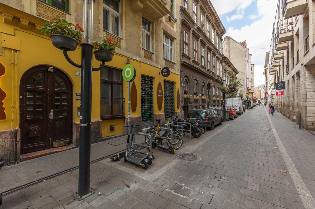 Kazinczy 10 Apartment With 3 Bedrooms Budapest Luaran gambar